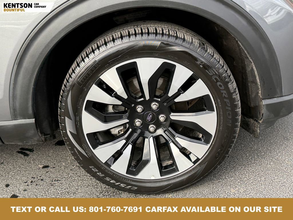 Used 2025 Ford Explorer Platinum w/ LUX Leather Package image 12