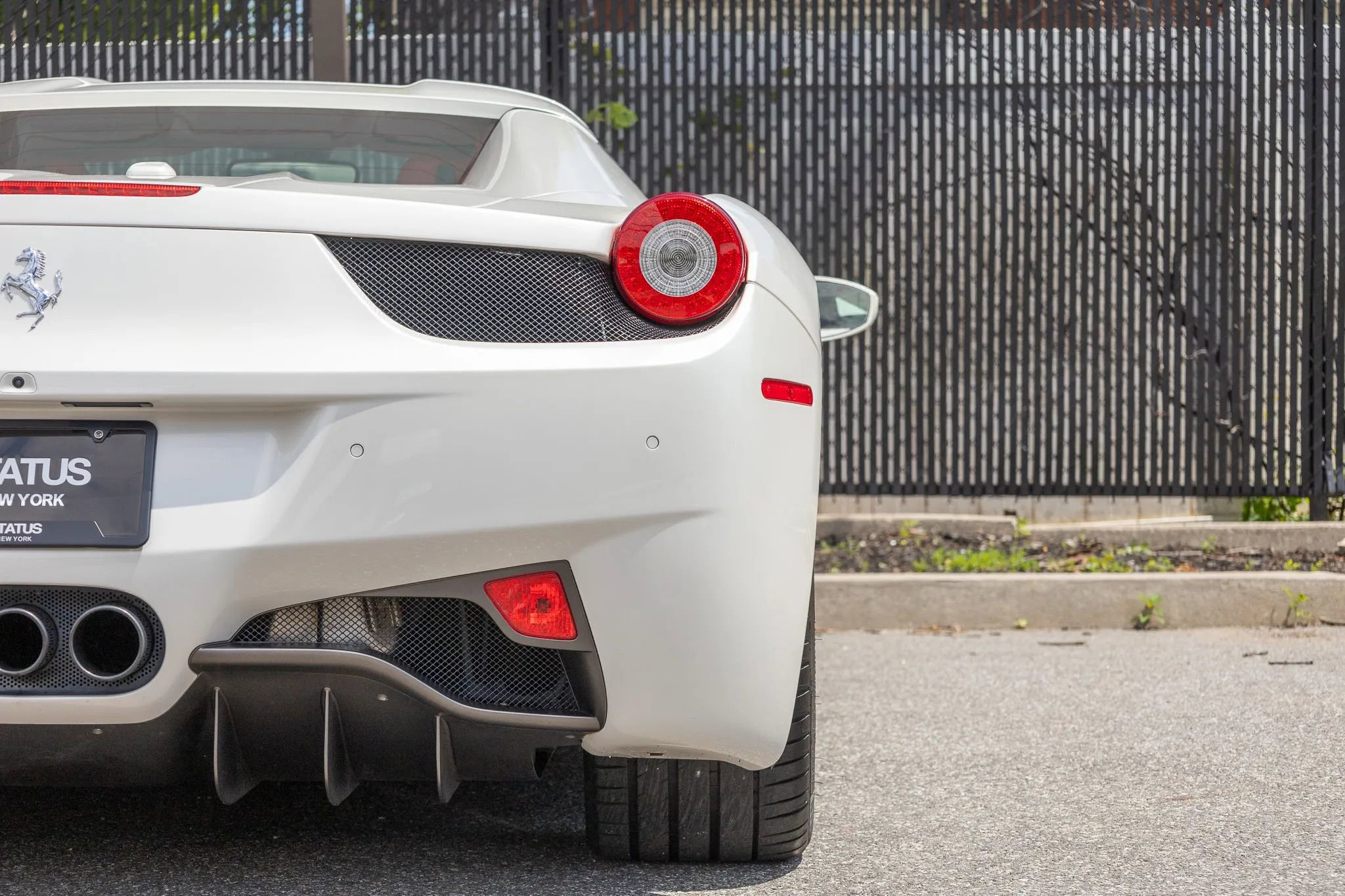 Used 2012 Ferrari 458 Spider RWD image 39