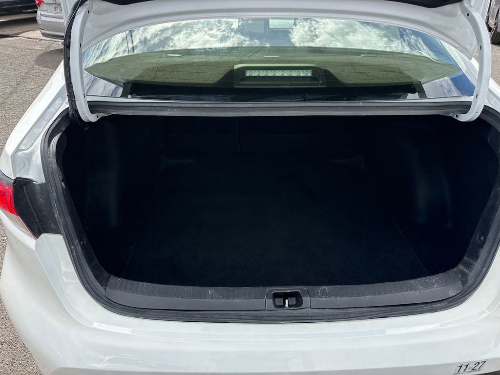 Used 2026 Toyota Corolla LE image 19
