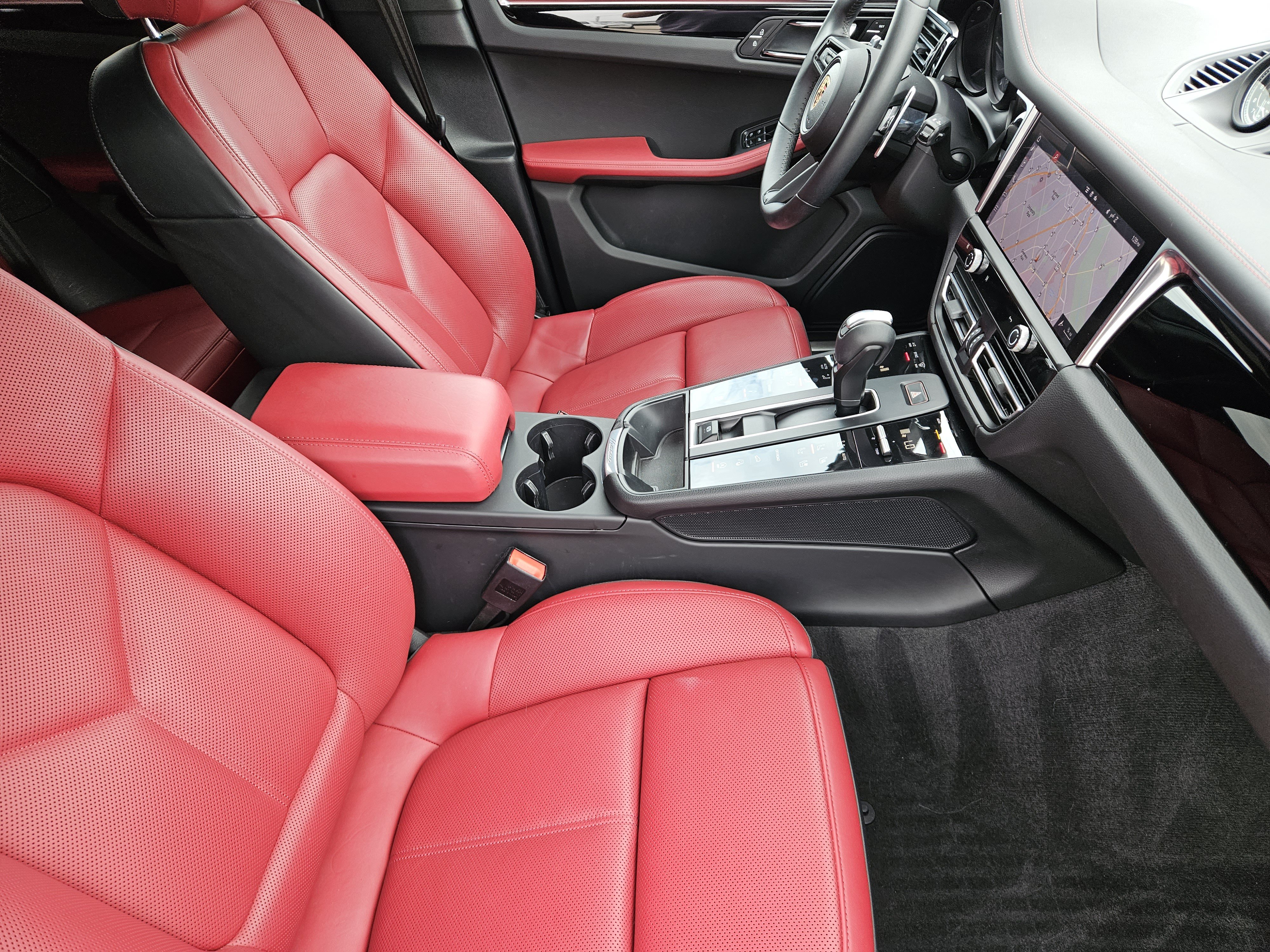 Certified 2023 Porsche Macan S AWD/4WD image 15