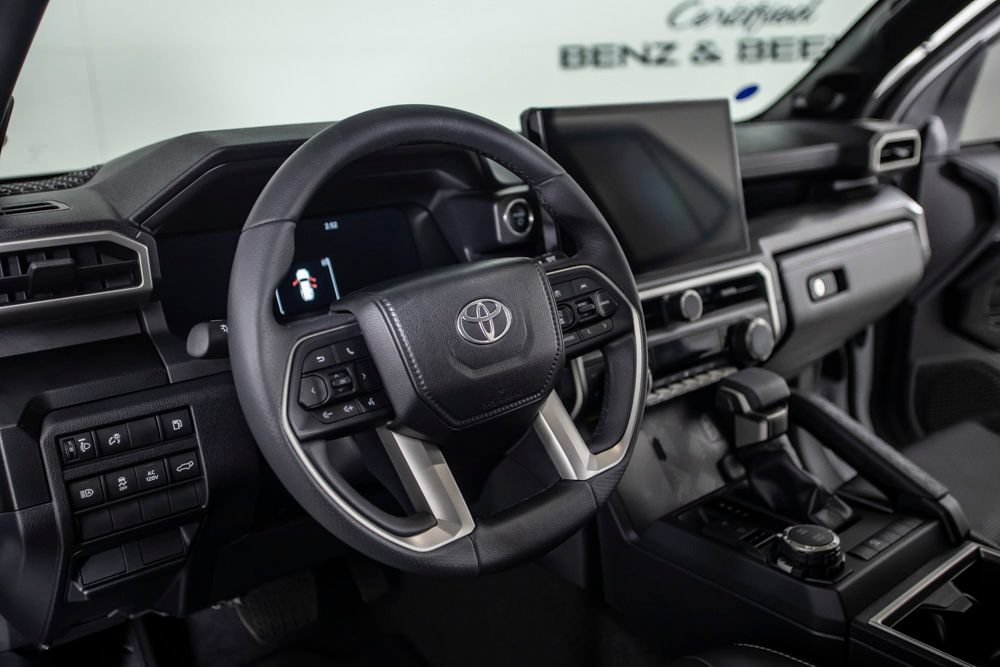 Used 2026 Toyota 4Runner Limited AWD/4WD image 21