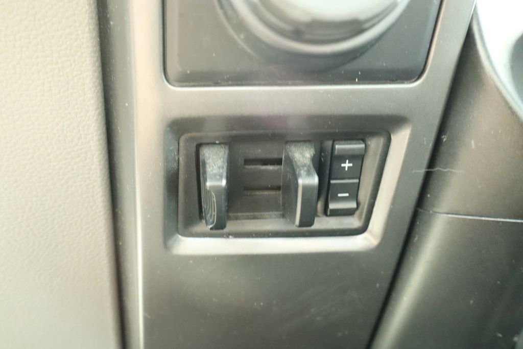 Used 2016 Ford F150 XLT w/ Heavy-Duty Payload Package image 44