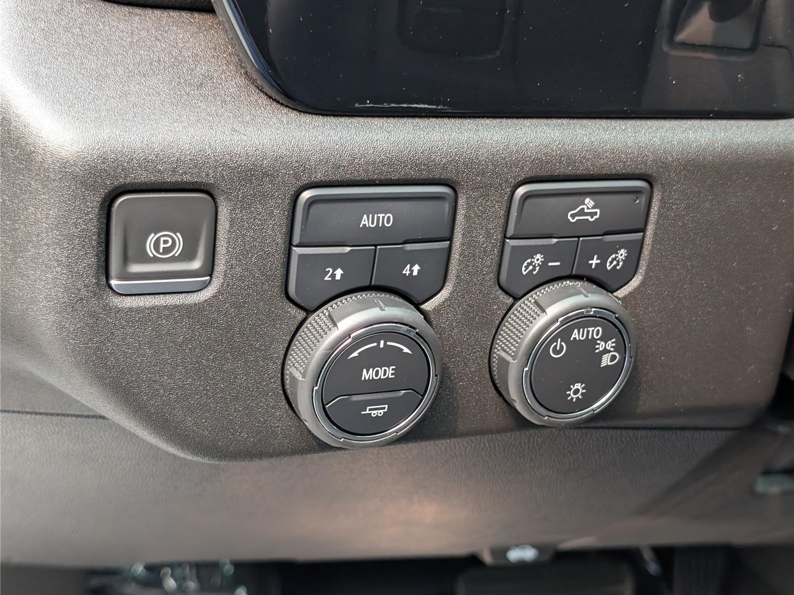 Used 2023 Chevrolet Silverado 1500 LT AWD/4WD image 20