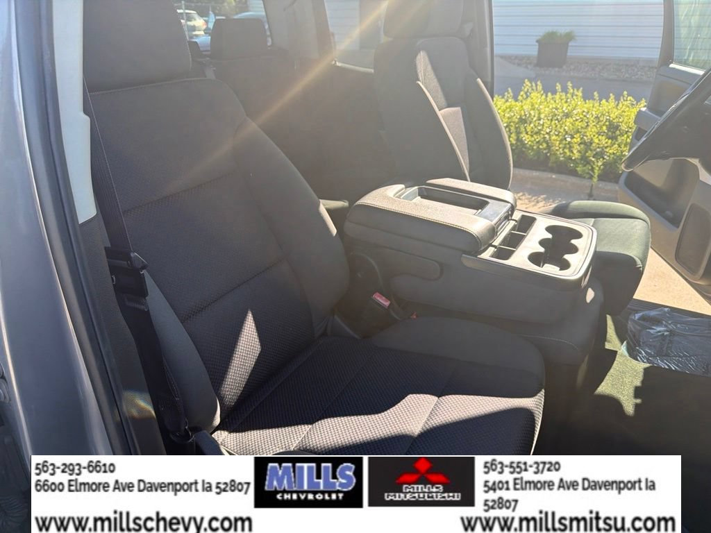 Used 2017 Chevrolet Silverado 1500 LT w/ All Star Edition AWD/4WD image 22
