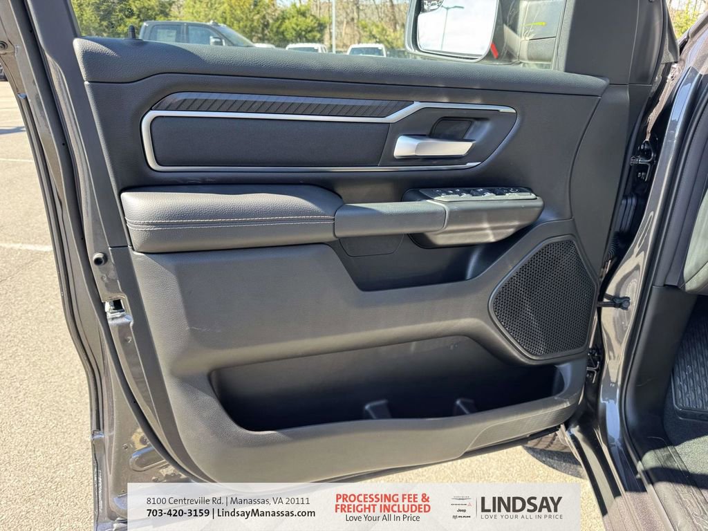 New 2026 RAM 1500 4x4 Crew Cab image 15