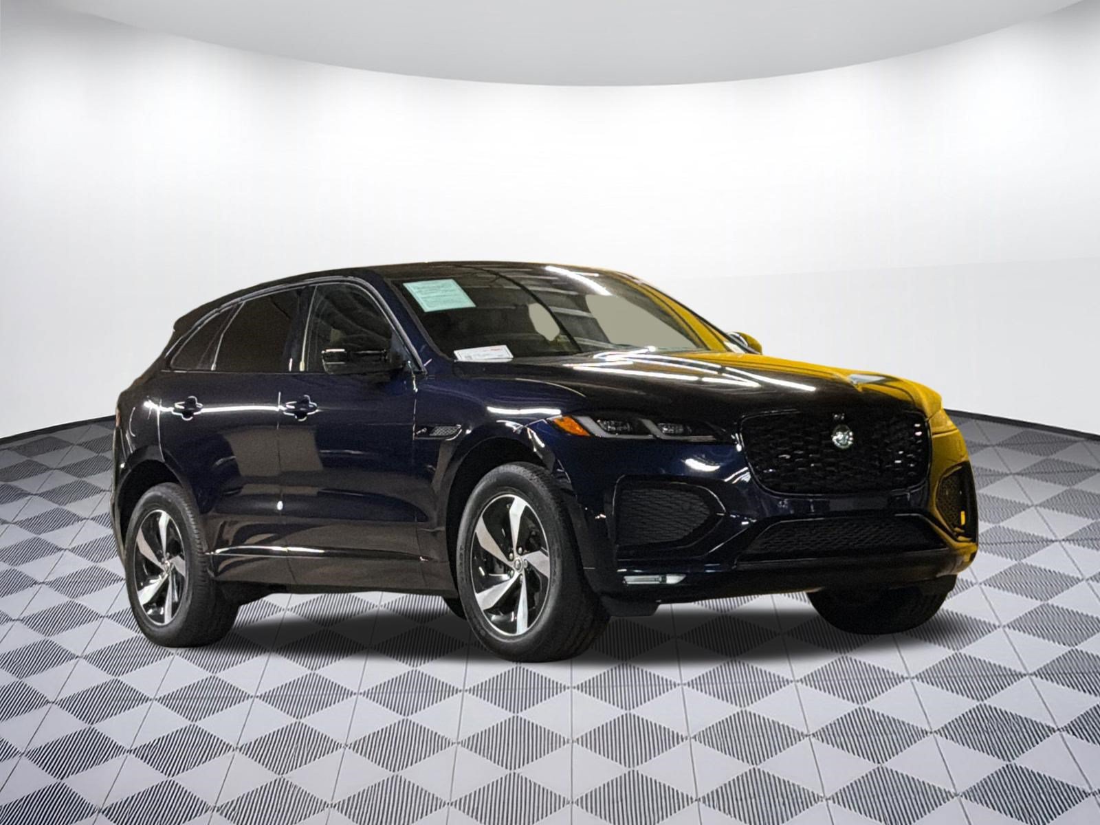 Used 2026 Jaguar F-PACE R-Dynamic S AWD/4WD image 7
