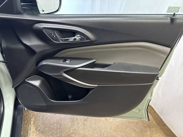 Certified 2024 Chevrolet Trax ACTIV w/ Sunroof Package FWD image 26