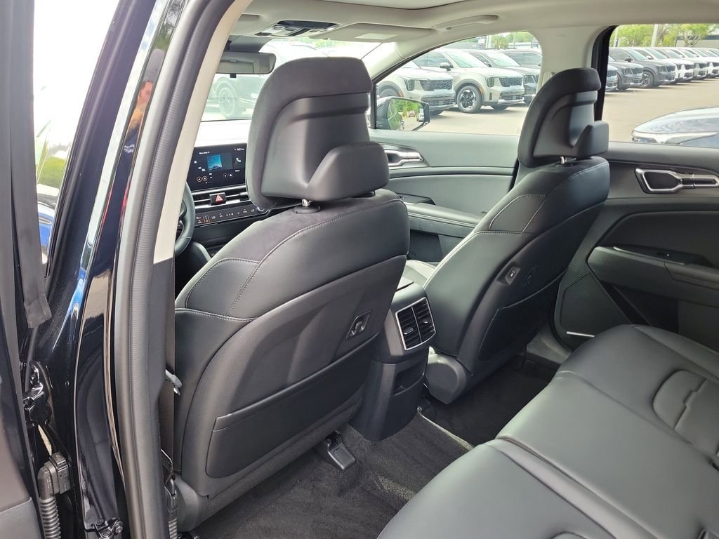 New 2026 Kia Sportage SX FWD image 17