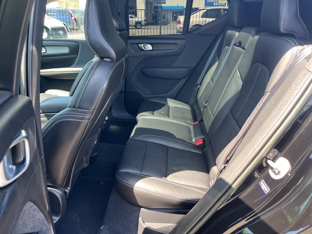 Used 2023 Volvo XC40 B5 Plus w/ Driver Assist Package AWD/4WD image 25