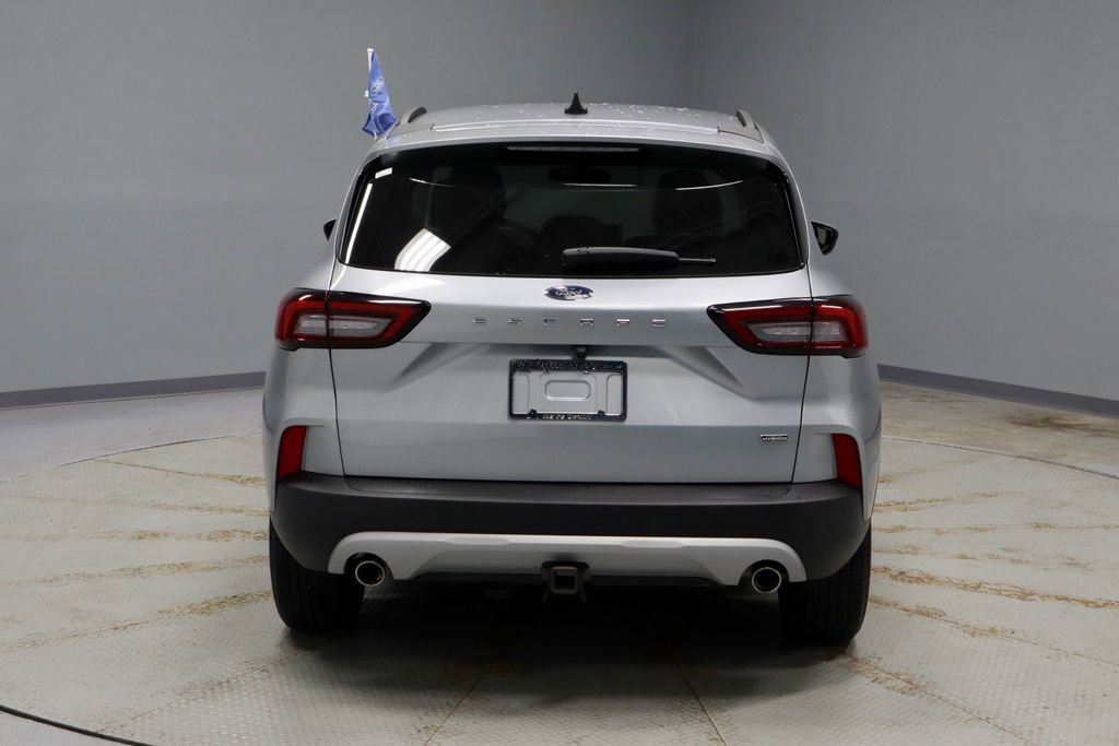Certified 2023 Ford Escape SE w/ Class II Trailer Tow Package image 12