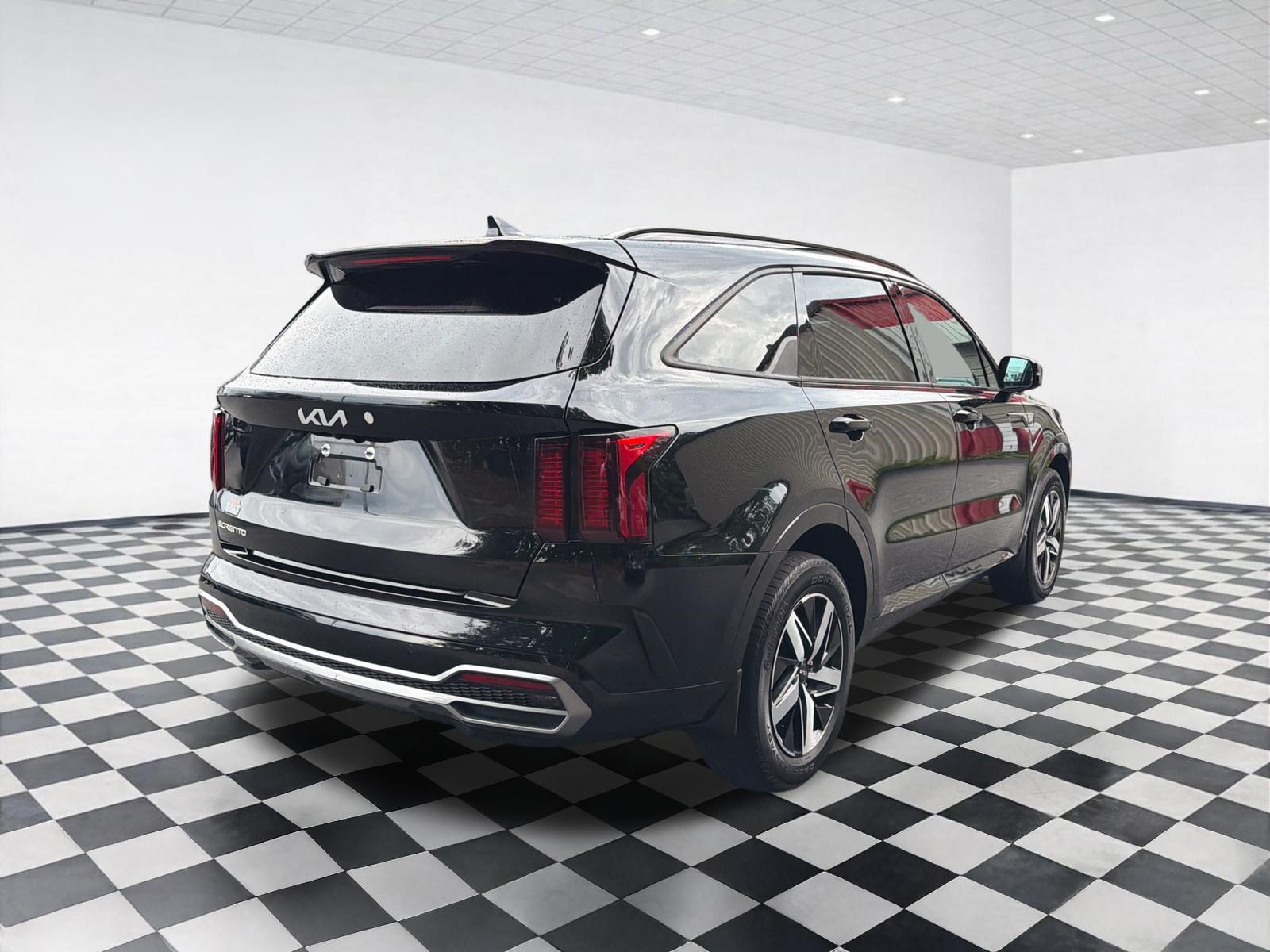 Used 2023 Kia Sorento S w/ Panoramic Sunroof Package FWD image 4