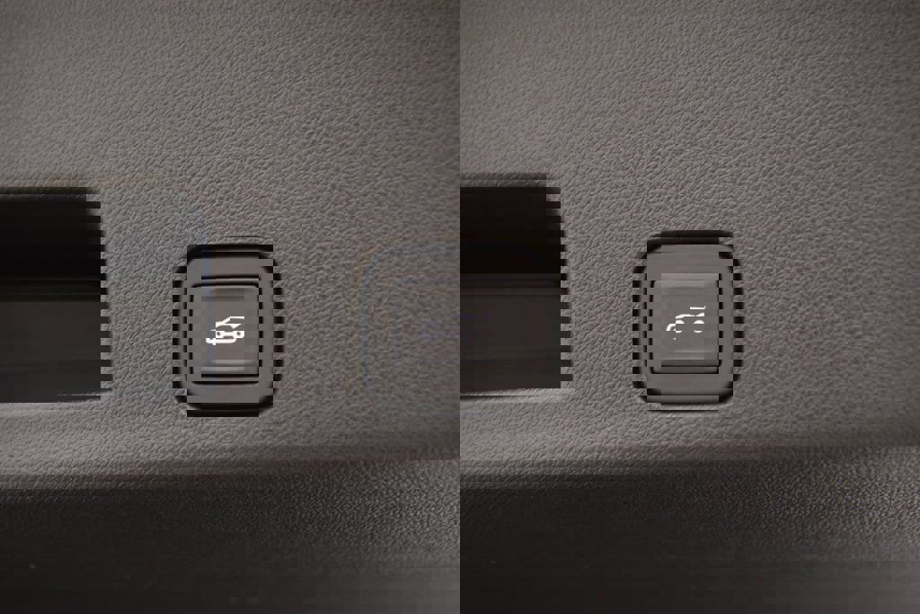 New 2026 Chevrolet Traverse LT w/ Midnight/Sport Edition image 24