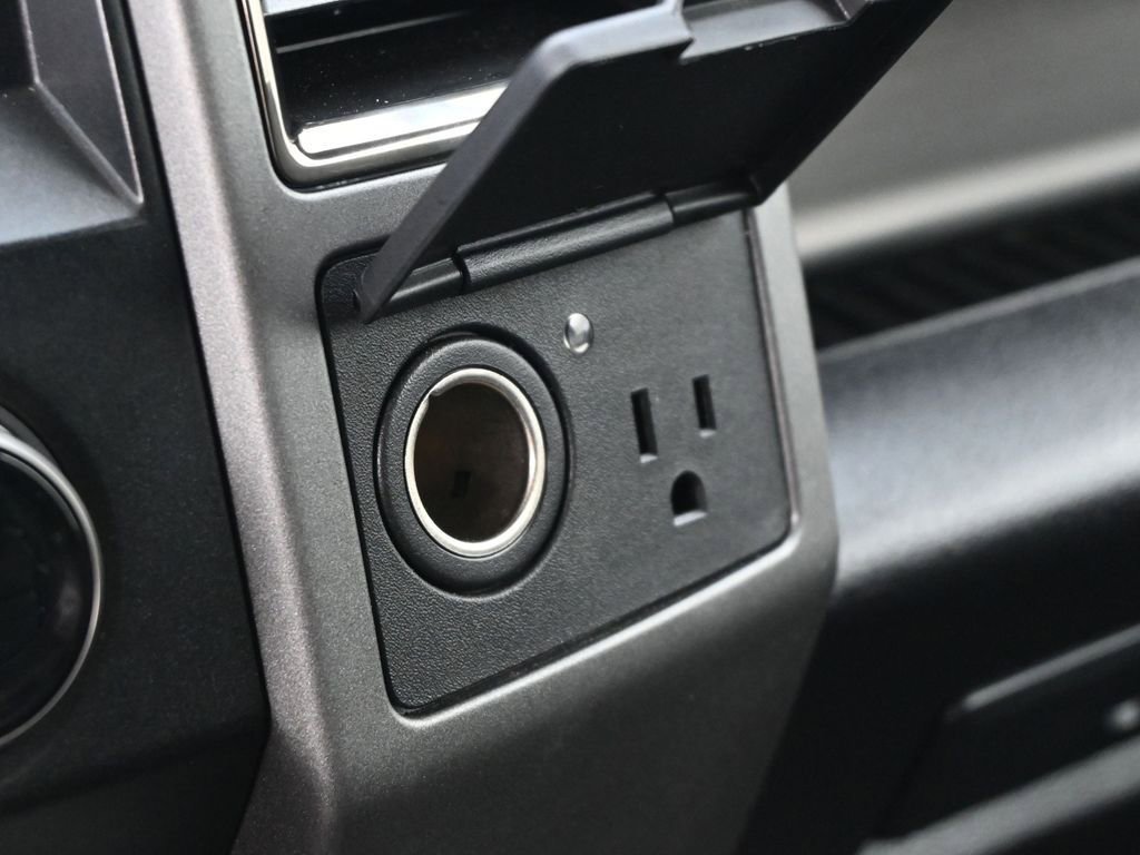 Used 2020 Ford F150 Raptor w/ Equipment Group 802A Luxury image 20