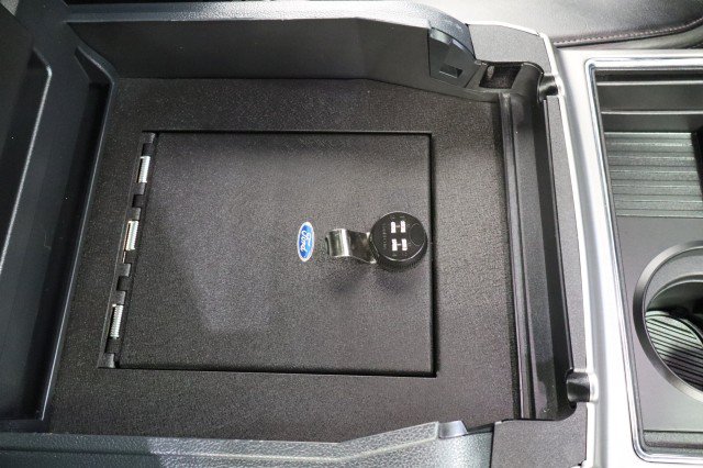 Used 2022 Ford F450 Platinum w/ FX4 Off-Road Package AWD/4WD image 73
