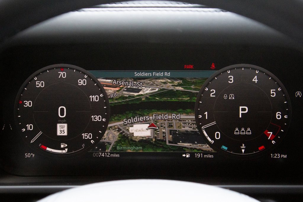 Used 2025 Land Rover Defender 110 V8 image 15