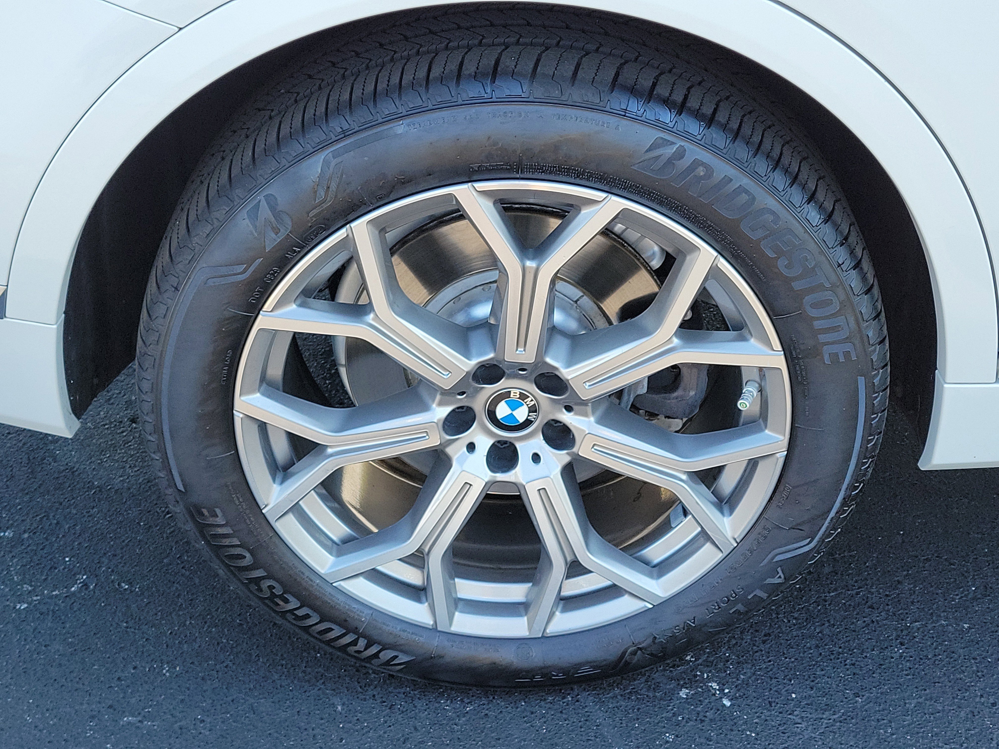 Used 2021 BMW X7 xDrive40i w/ Premium Package AWD/4WD image 7