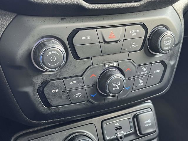 Used 2022 Jeep Renegade Limited image 30
