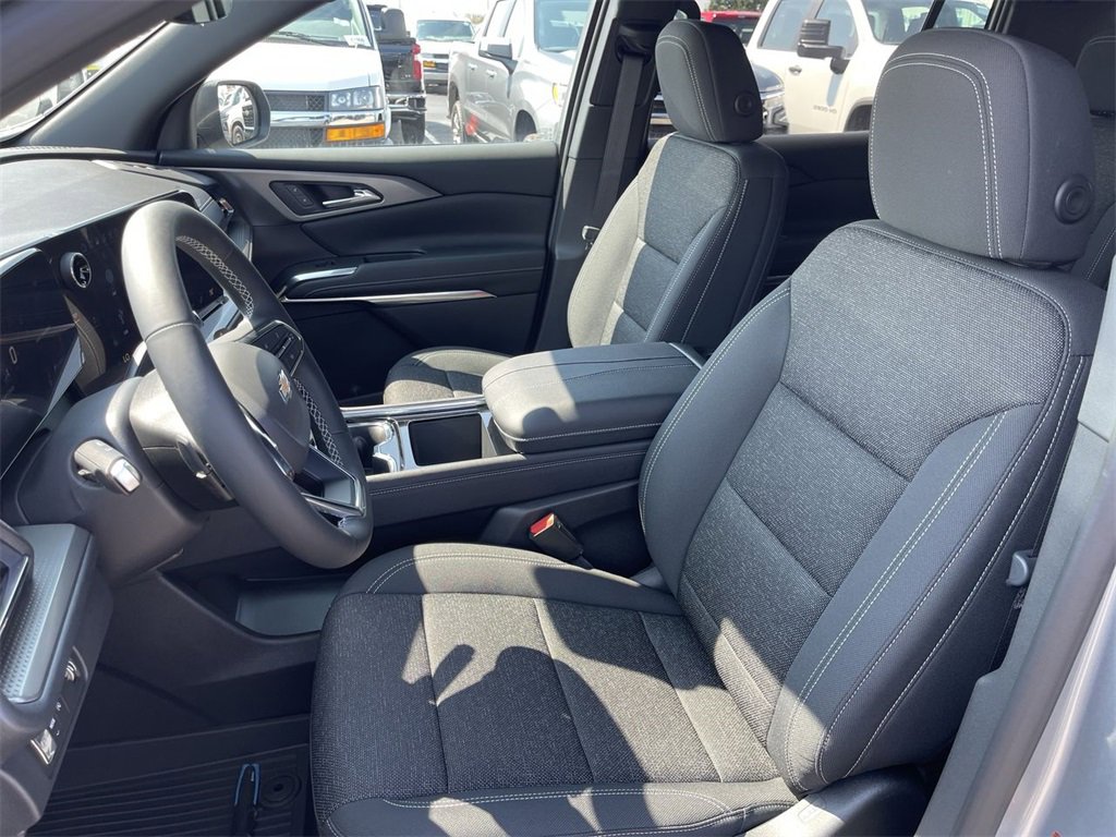 New 2026 Chevrolet Traverse LT w/ Driver Confidence Package image 11