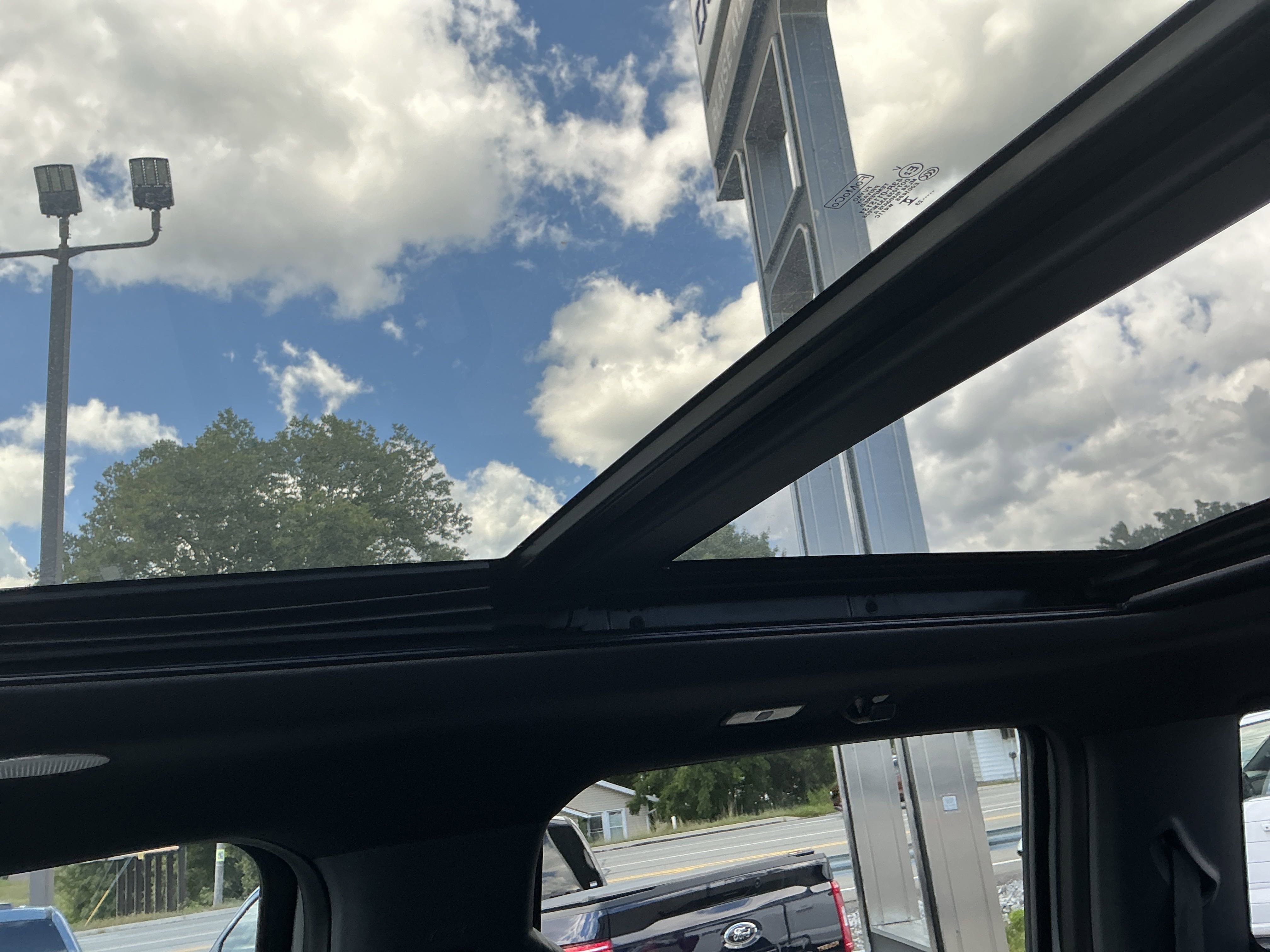 Used 2023 Ford F150 Raptor w/ Raptor Carbon Fiber Package image 27