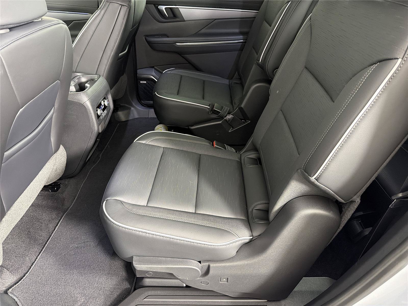 New 2026 Buick Enclave Sport Touring w/ Power Package FWD image 21