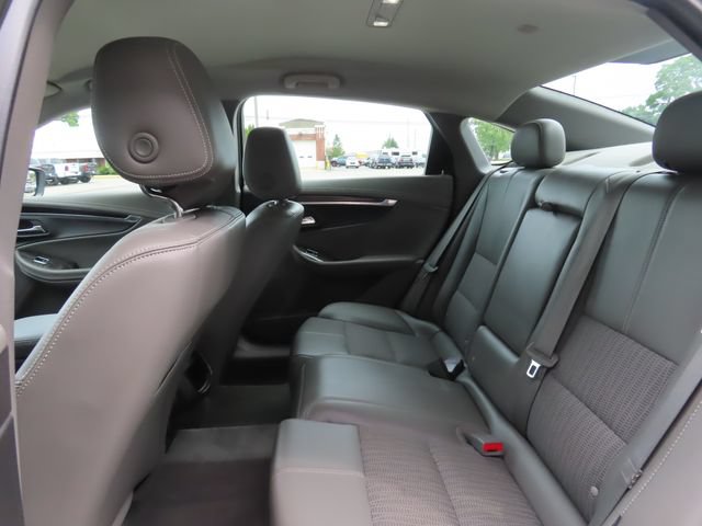 Used 2015 Chevrolet Impala LT w/ Convenience Package FWD image 20