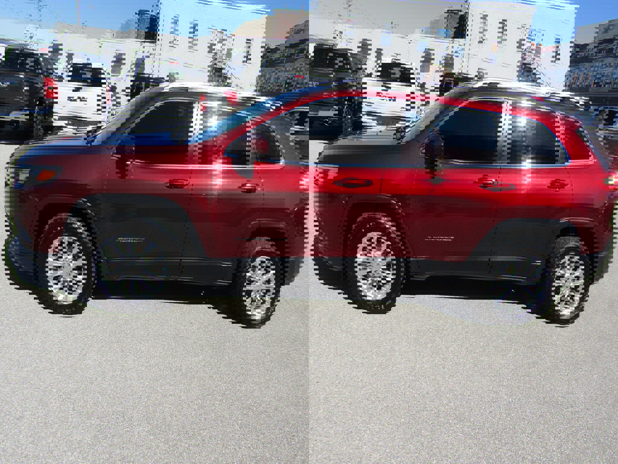 Used 2019 Jeep Cherokee Latitude w/ Cold Weather Group image 6