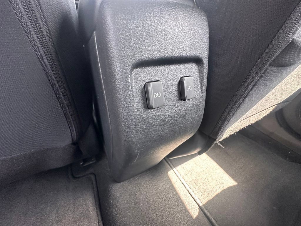 Used 2022 Nissan Kicks SV FWD image 16