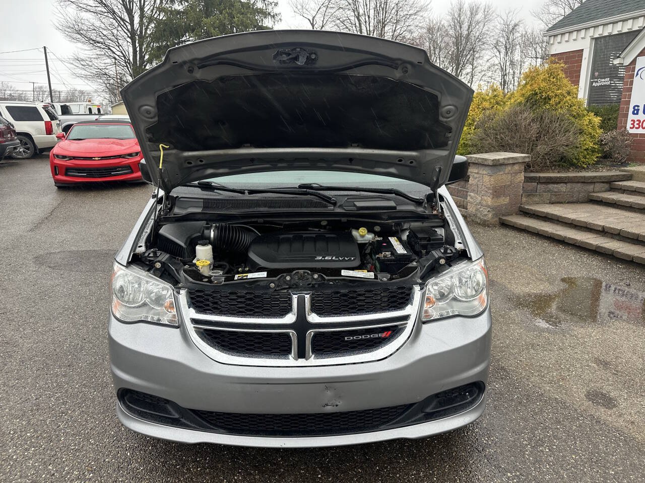 Used 2019 Dodge Grand Caravan SE FWD image 12