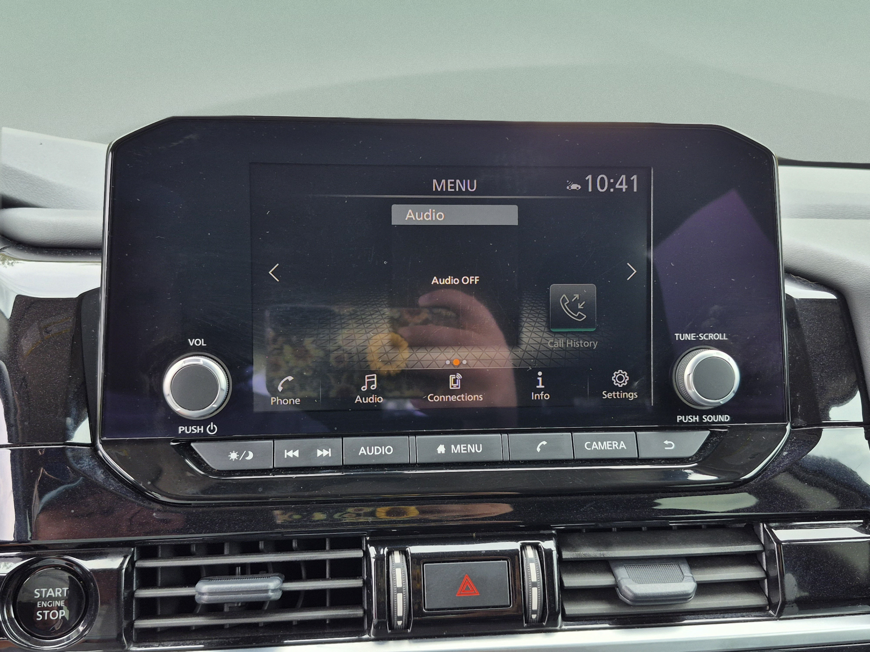 Certified 2025 Nissan Pathfinder SV FWD image 26