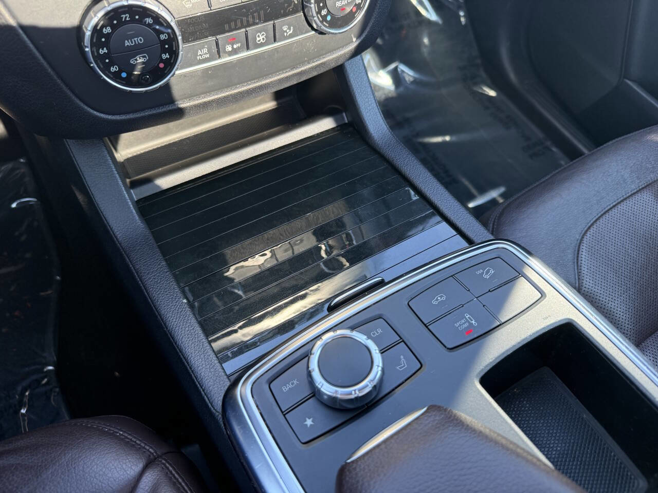 Used 2016 Mercedes-Benz GL 550 4MATIC image 30