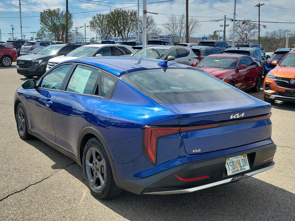 Used 2025 Kia K4 LXS image 3