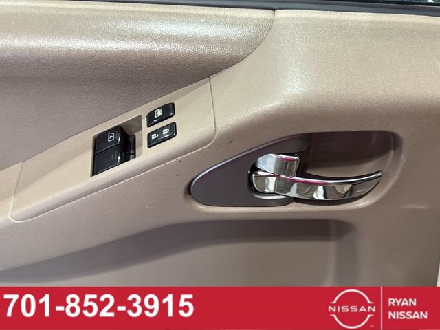 Used 2013 Nissan Frontier SV AWD/4WD image 23