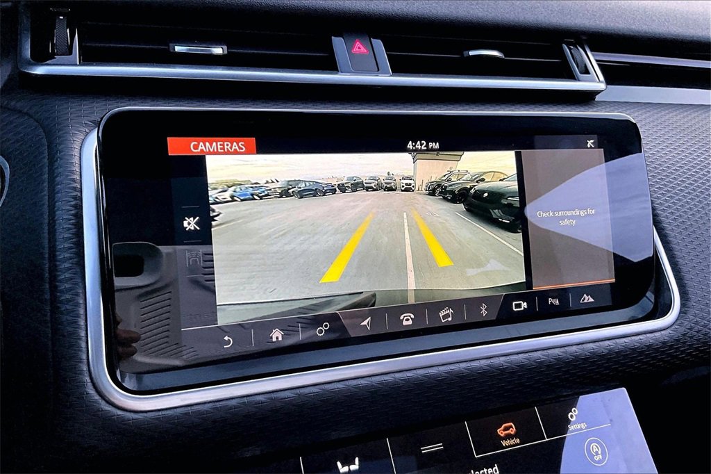 Used 2020 Land Rover Range Rover Velar R-Dynamic S image 14