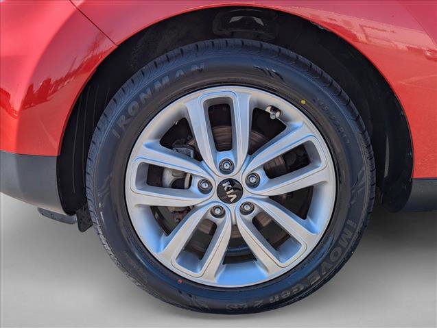 Used 2019 Kia Soul + FWD image 6