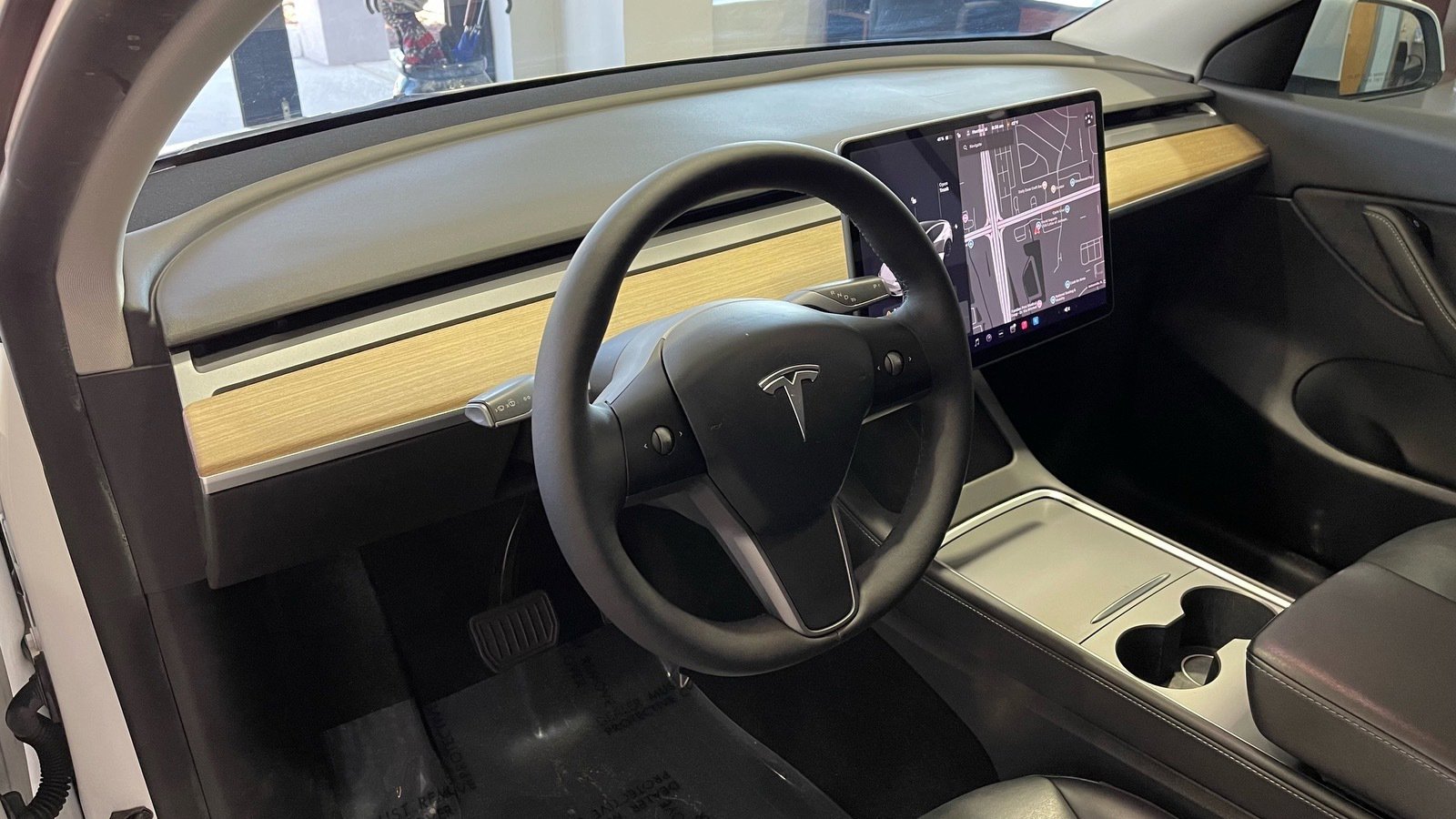 Used 2021 Tesla Model Y Long Range image 26