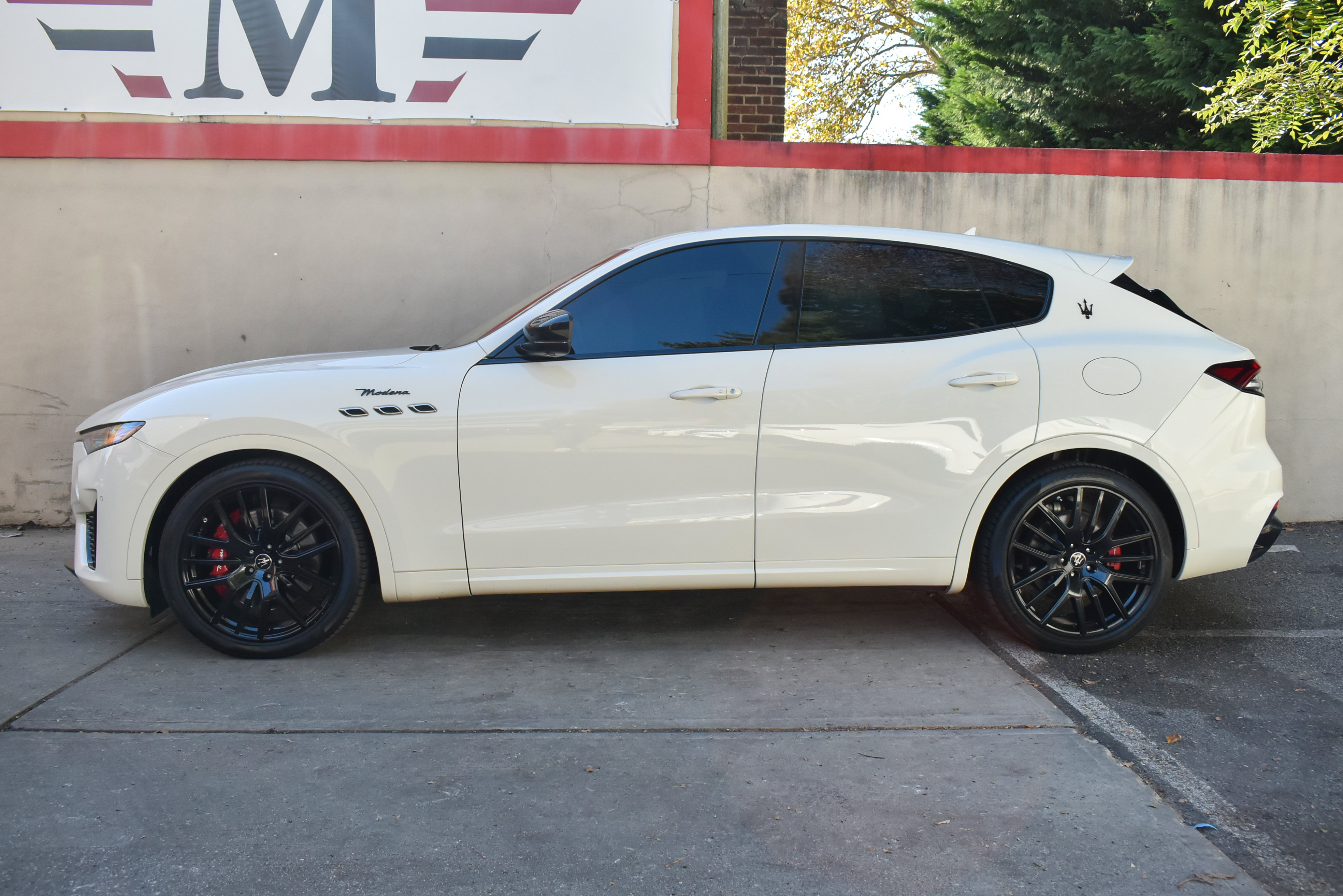 Used 2023 Maserati Levante Modena AWD/4WD image 5