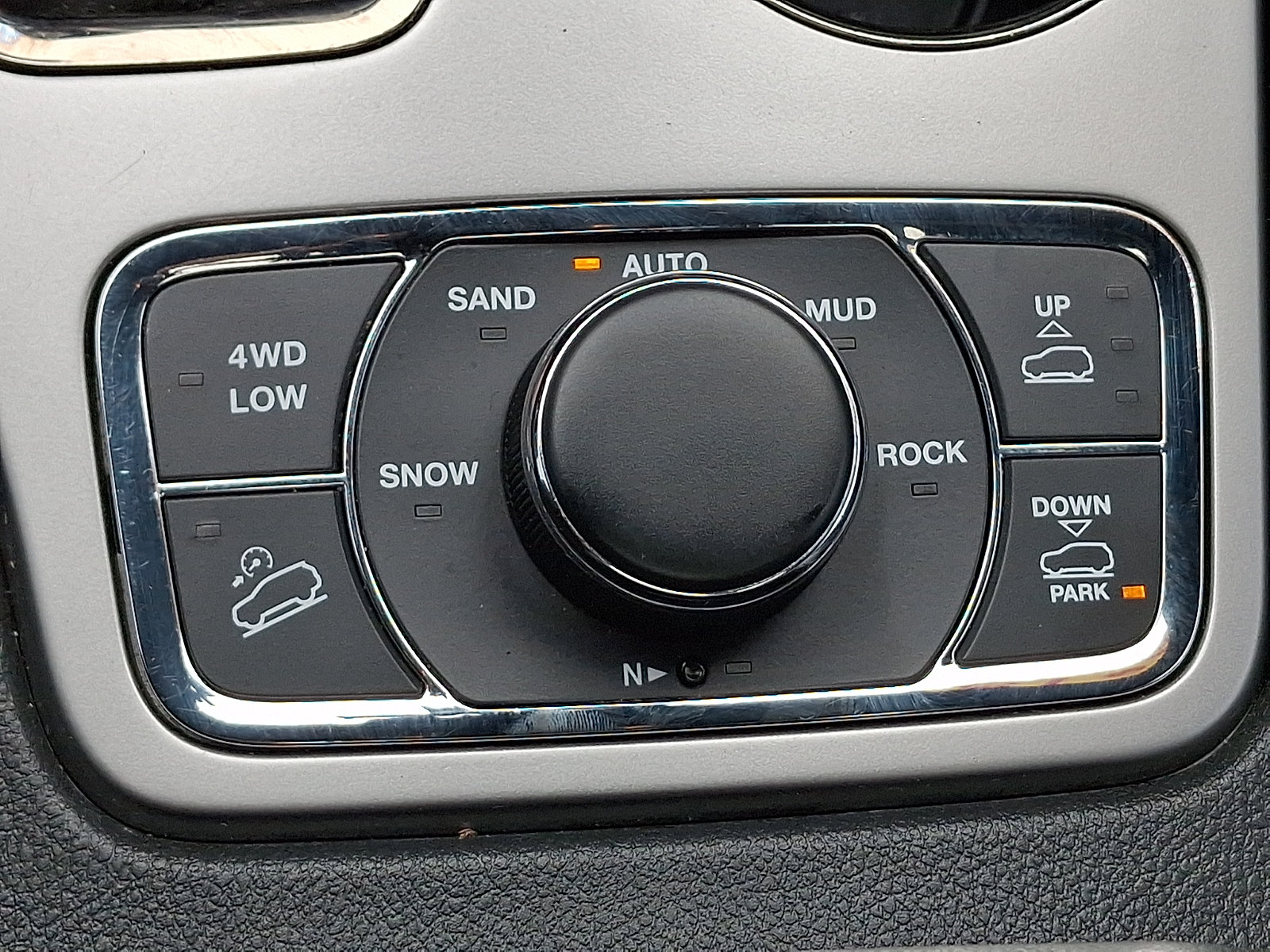 Certified 2018 Jeep Grand Cherokee High Altitude AWD/4WD image 25