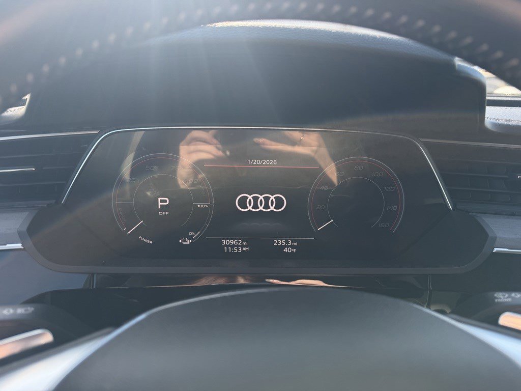 Used 2021 Audi e-tron Prestige w/ Prestige Package image 14