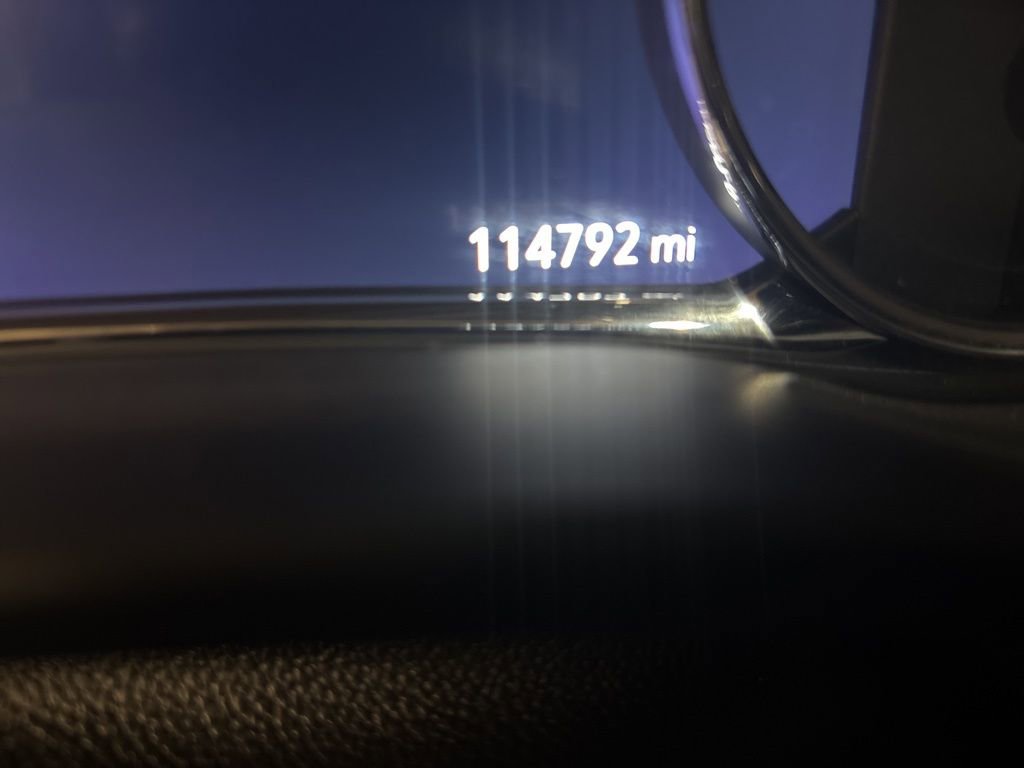 Used 2020 GMC Acadia Denali w/ Denali Ultimate Package image 9