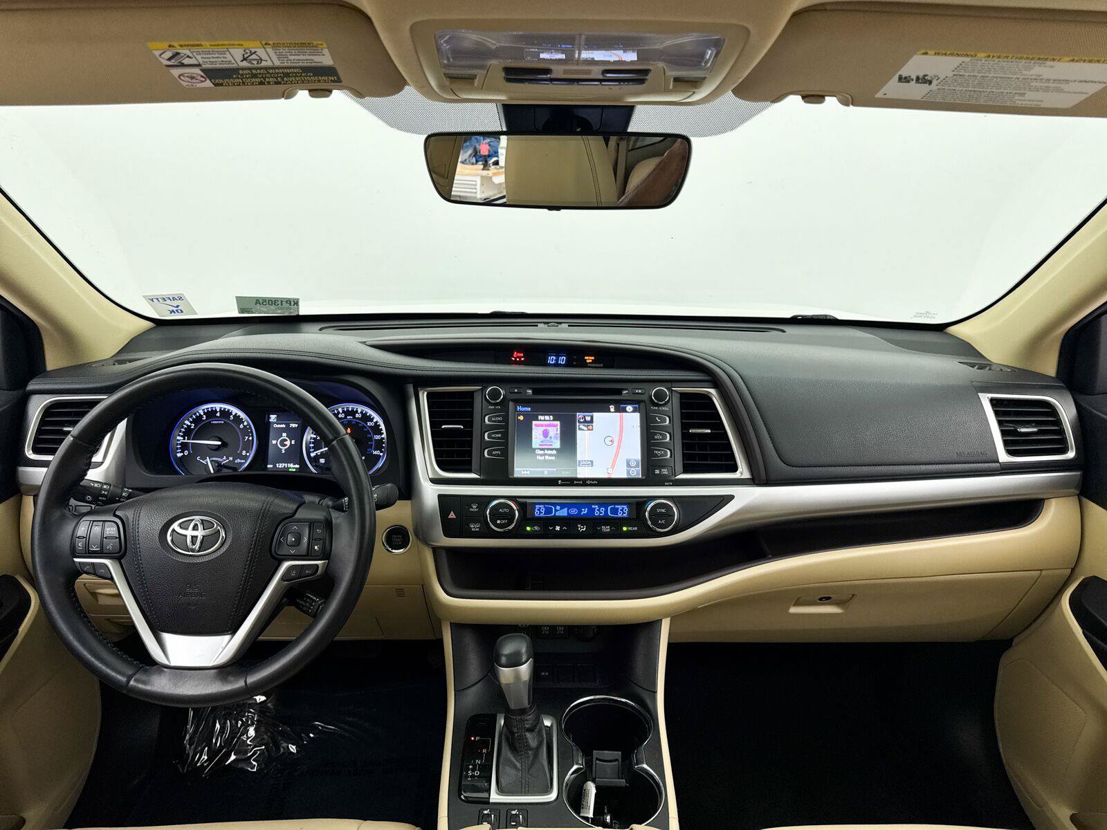 Used 2018 Toyota Highlander XLE FWD image 18
