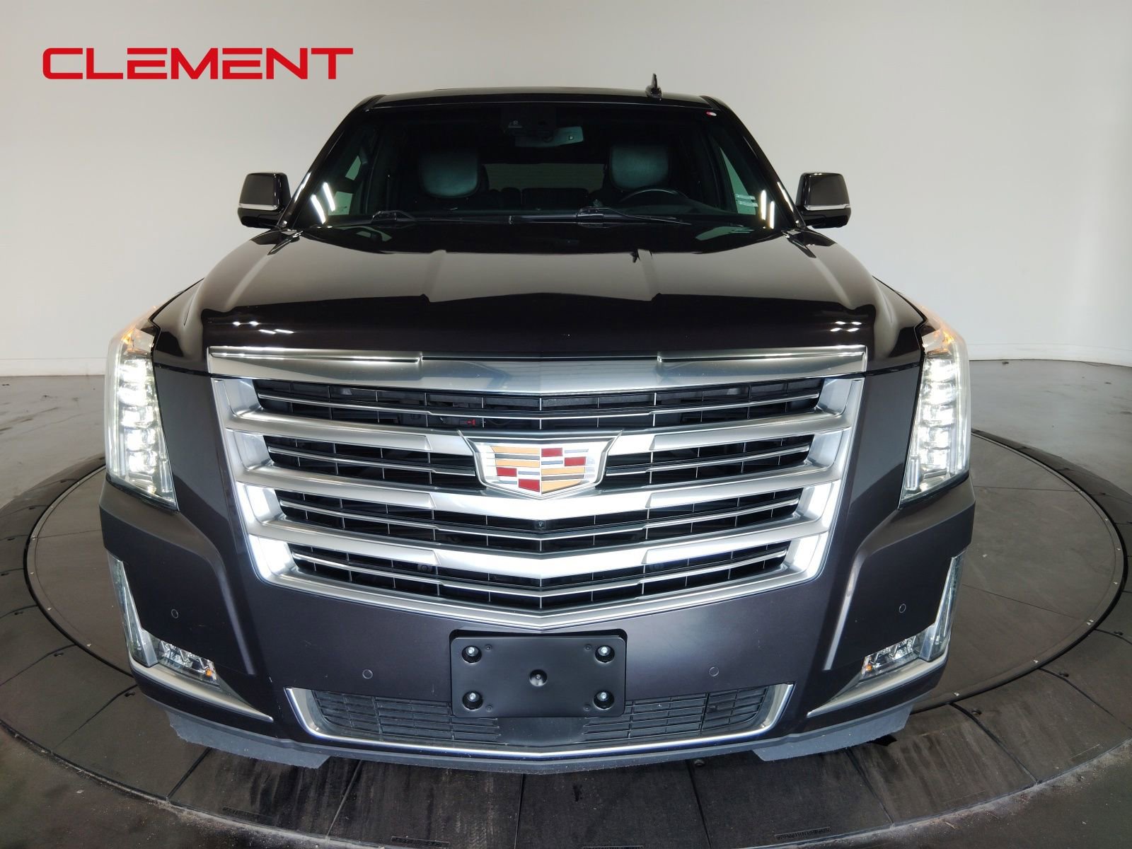 Used 2016 Cadillac Escalade ESV Platinum image 2