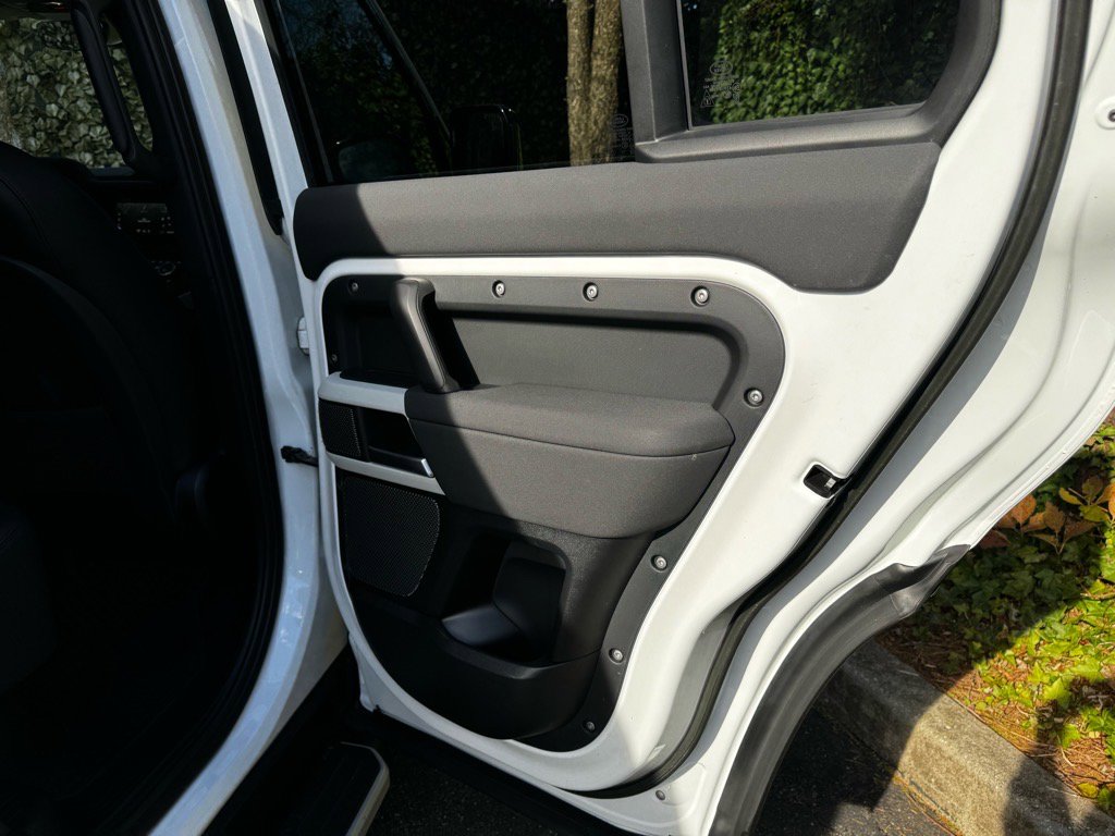 Used 2023 Land Rover Defender 110 S image 20