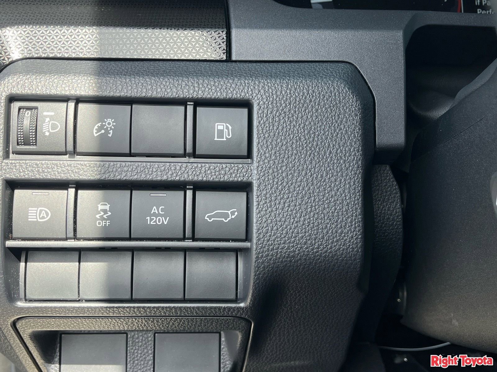 Certified 2025 Toyota 4Runner Limited AWD/4WD image 31