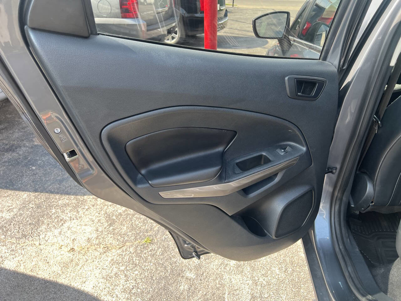 Used 2020 Ford EcoSport SES image 17