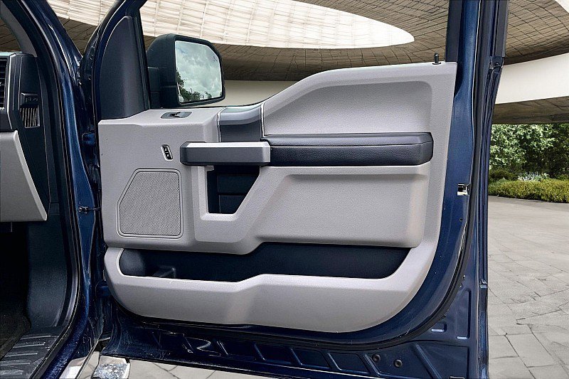 Used 2016 Ford F150 XLT w/ Equipment Group 302A Luxury RWD image 16