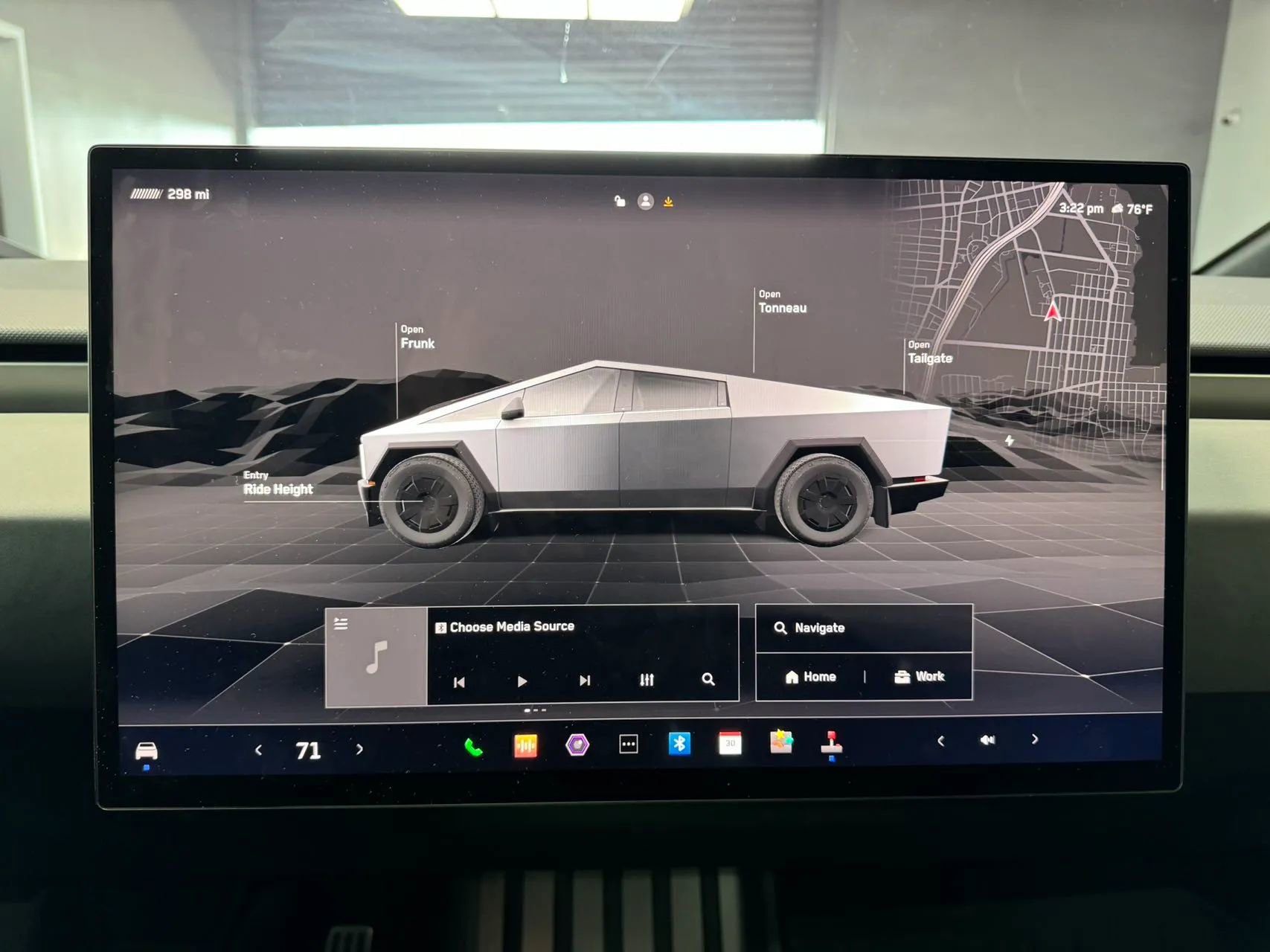 Used 2024 Tesla Cybertruck AWD Crew Cab image 15