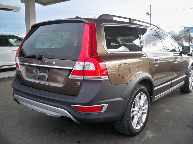 Used 2016 Volvo XC70 T5 Platinum w/ Protection Package image 3