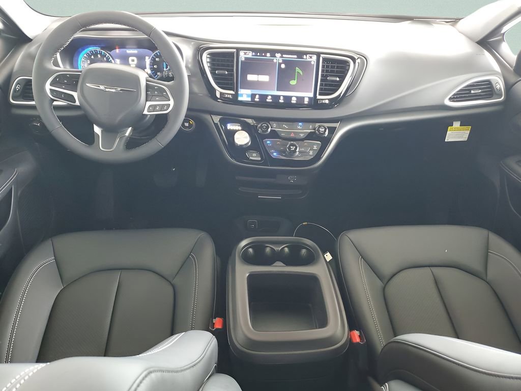 New 2026 Chrysler Voyager LX image 24