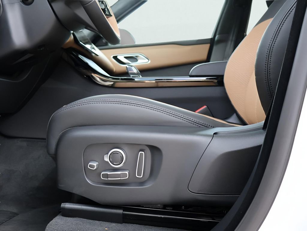 New 2026 Land Rover Range Rover Velar Autobiography image 38