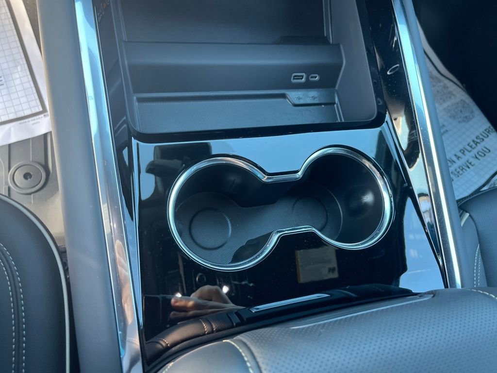 New 2026 Chevrolet Suburban Premier image 16
